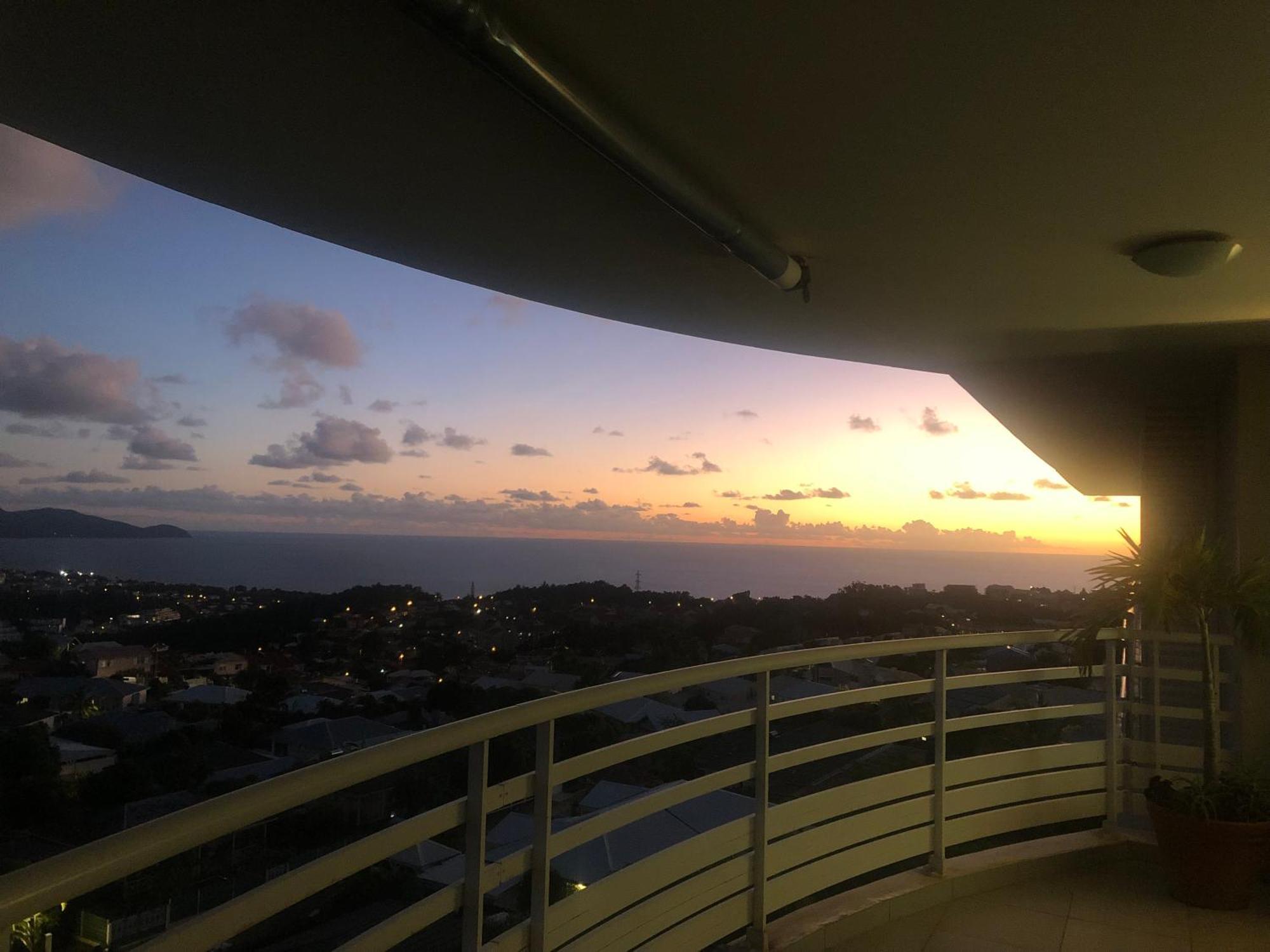 Appartement de standing vue mer Schoelcher Eksteriør bilde